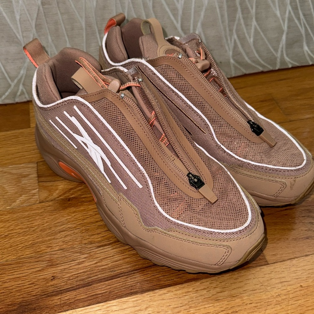 Reebok x Gigi Hadid DMX Series 2K Zip Women's Shoe